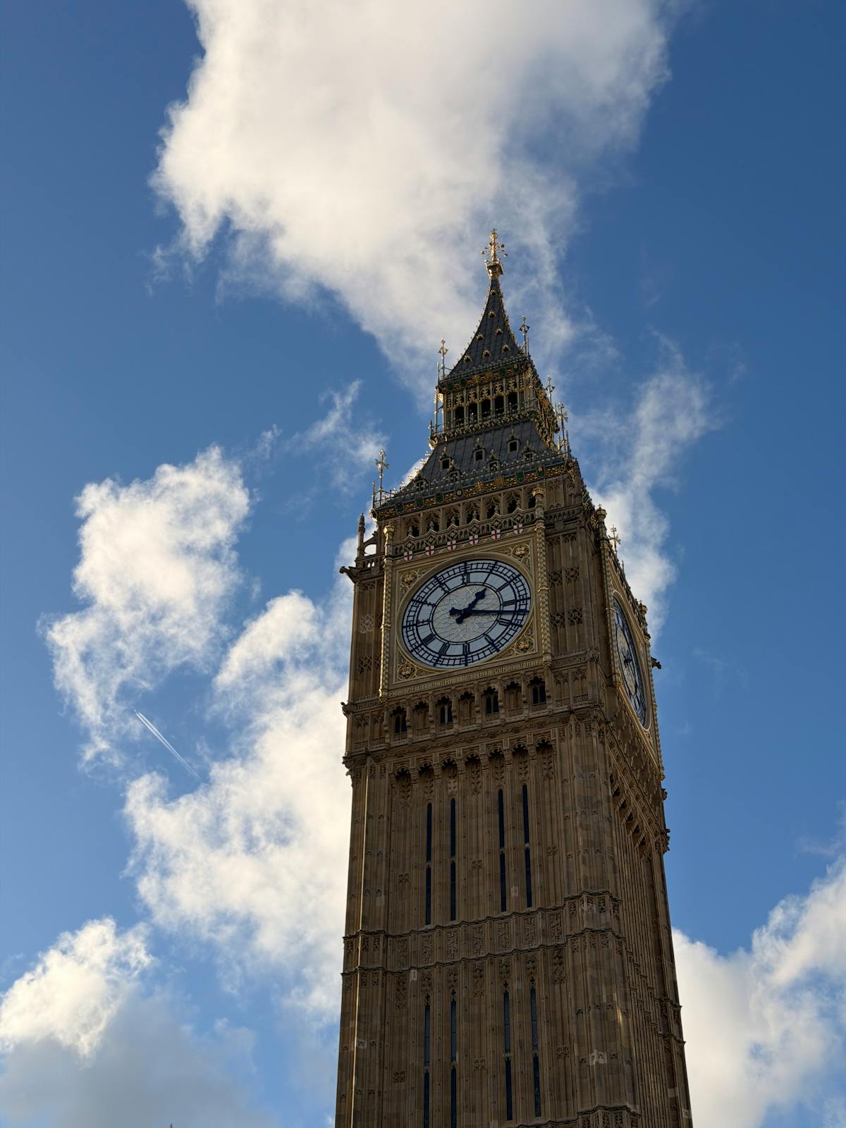 London Big Ben and Parliament view — London first Americans