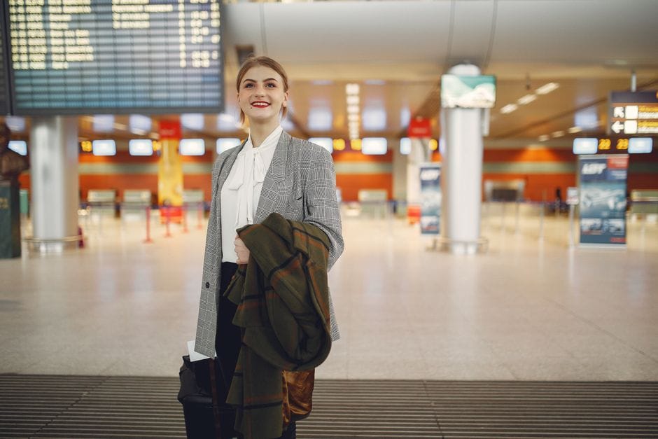 Relaxed US traveler after passing a UK ETA border interview in 2026