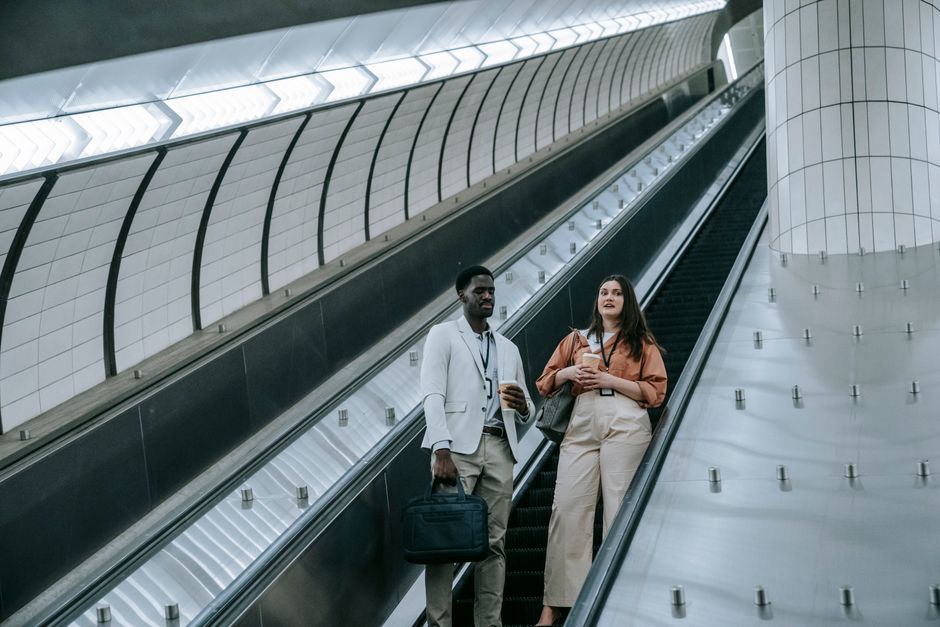 American on a UK Skilled Worker visa commuting in London